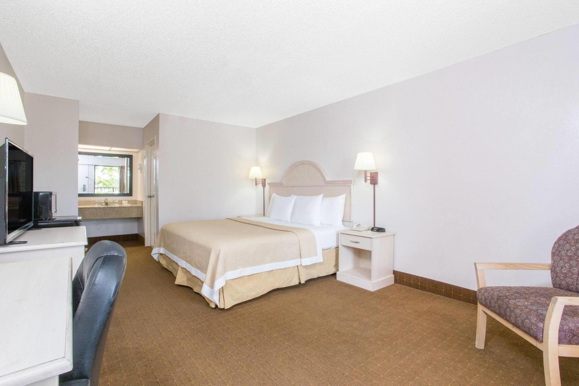 Days Inn & Suites By Wyndham Navarre - Near Beaches Hurlburt Luaran gambar